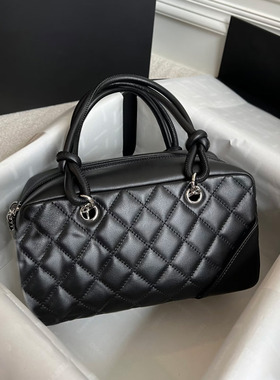 2025新款小香风牛皮革中古康鹏系列保龄球枕头包手提单肩腋下包女