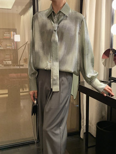 阿茶与阿古{松绿}光泽感缎面衬衫男高级感痞帅领带设计长袖衬衣