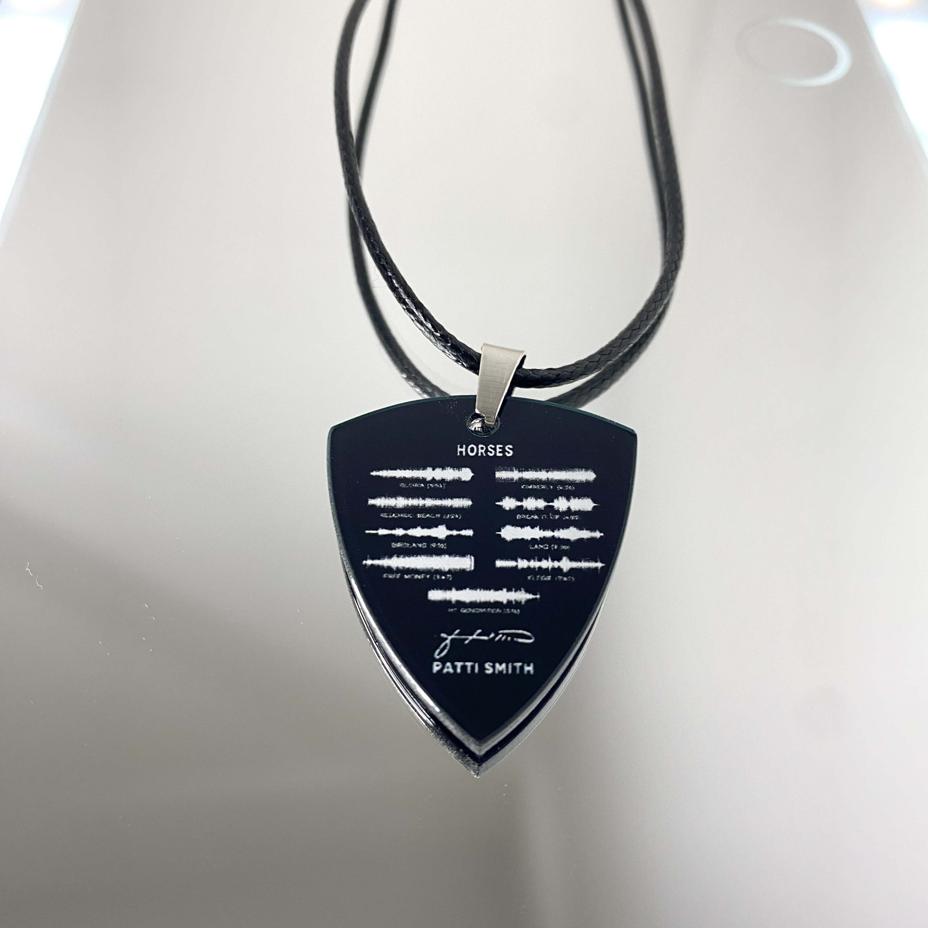 Patti Smith 帕蒂史密斯朋克摇滚周边吉他拨片项链专辑钥匙扣配饰