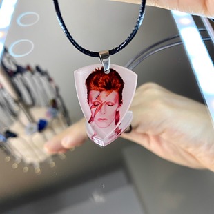 david bowie大卫鲍伊周边项链吉他拨片配饰专辑唱片摇滚朋克徽章