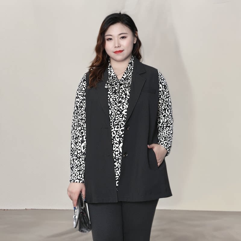 胖妈妈秋装休闲套装中老年女洋气两件套加肥加大衬衫中年马甲外套