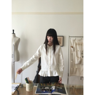 岛屿日记 杏色木耳边少女感百搭显瘦长袖荷叶边衬衫