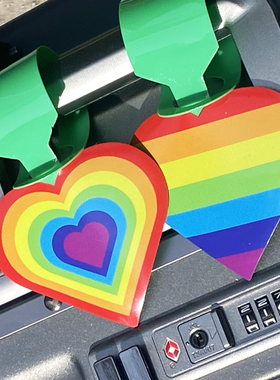 心形爱心彩虹渐变条纹定制行李箱挂牌吊牌背挎包挂件防丢牌配件