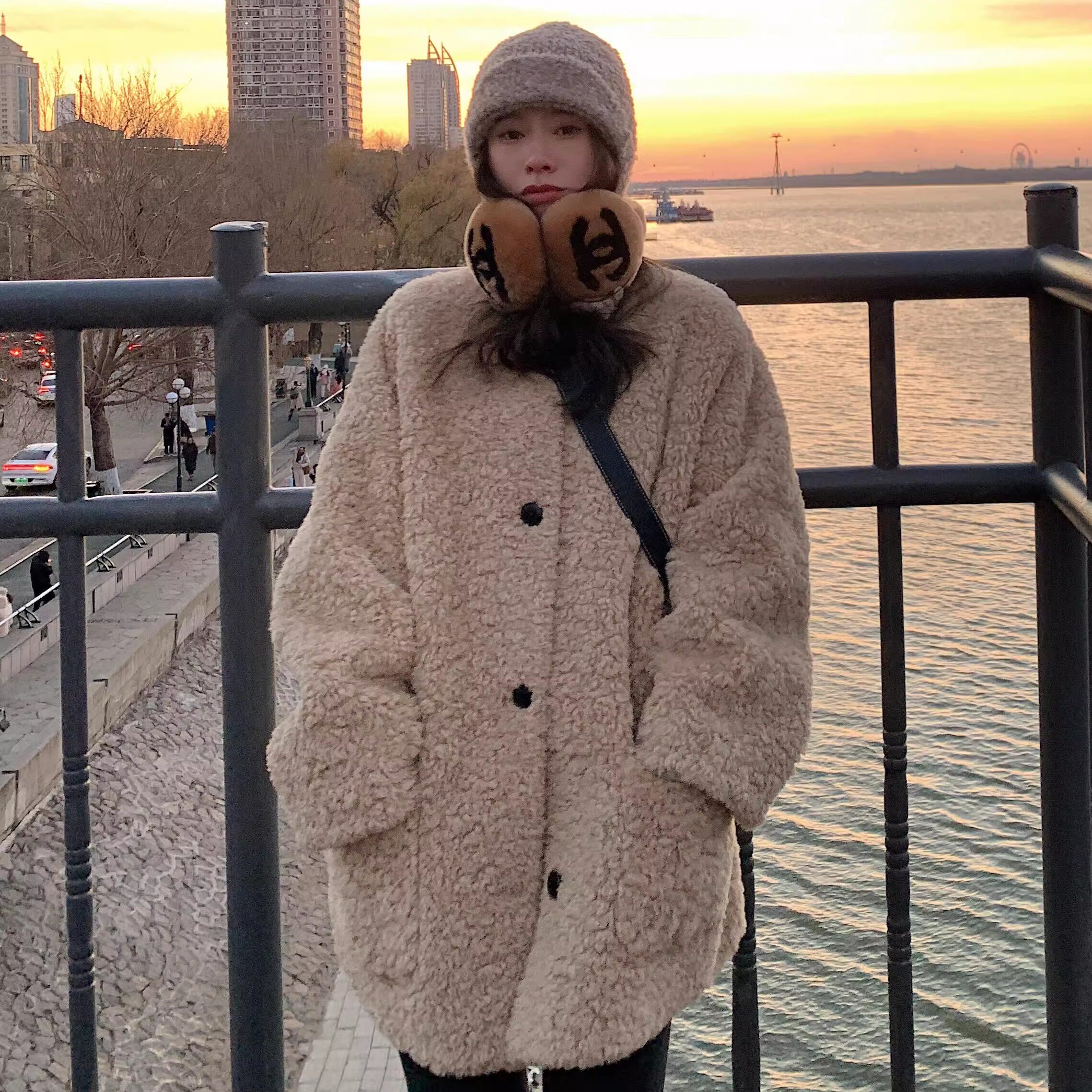 2025冬季新款皮毛一体羊羔毛外套女韩系长款百搭好看毛毛上衣女冬