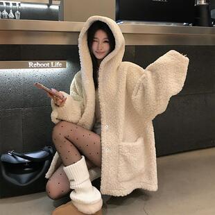 2025冬季 白色羊羔毛连帽皮草外套女加厚皮毛一体毛毛外套大衣 新款