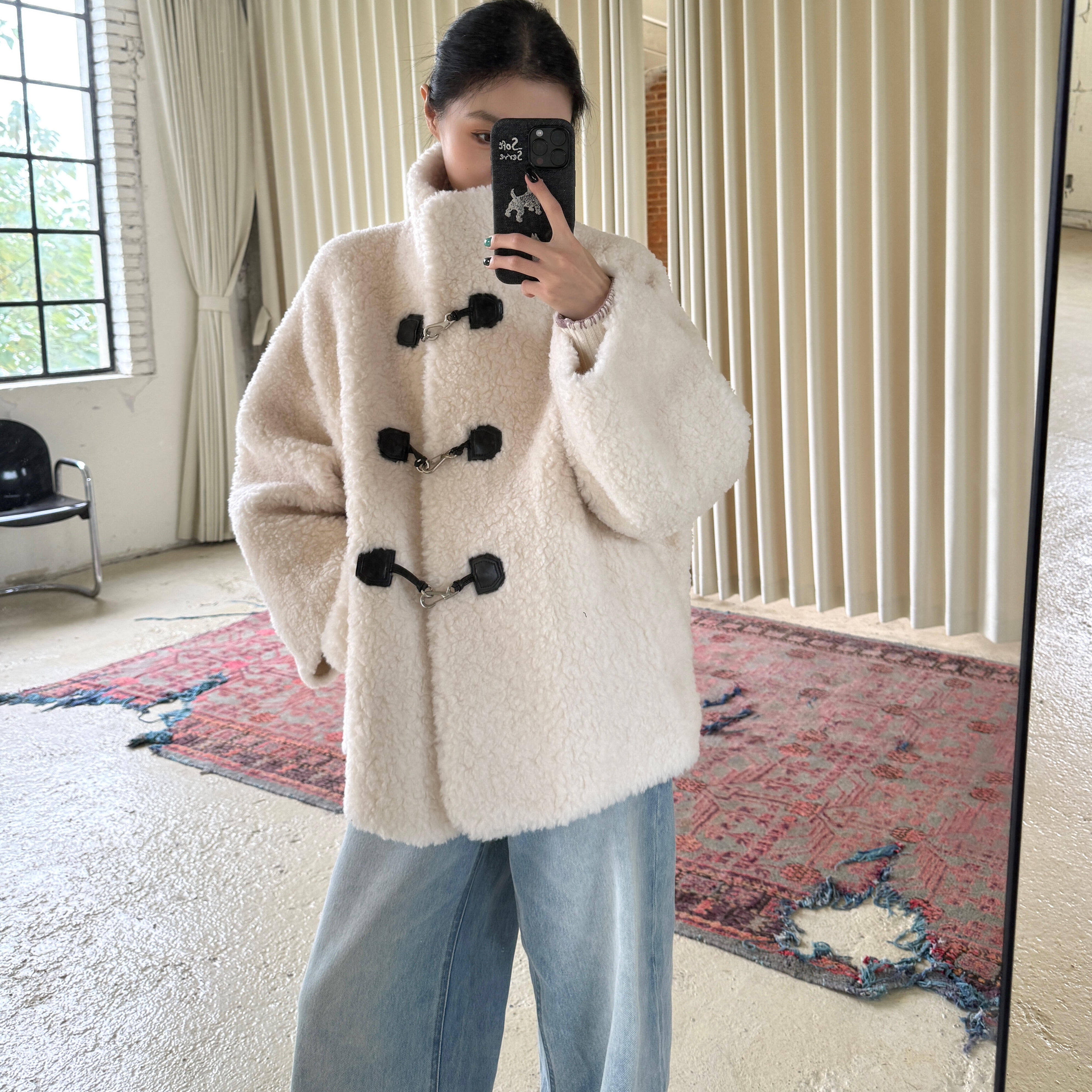 2025新款韩系慵懒皮扣毛绒外套女秋冬宽松软糯保暖仿羊羔绒大衣