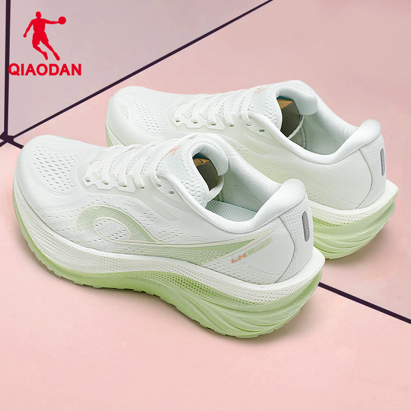 乔丹跑步鞋女2025冬季新款官方正品网面透气运动鞋中长跑防滑跑鞋