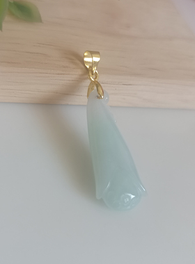 高贵天然A货冰种翡翠玉兰花吊坠
