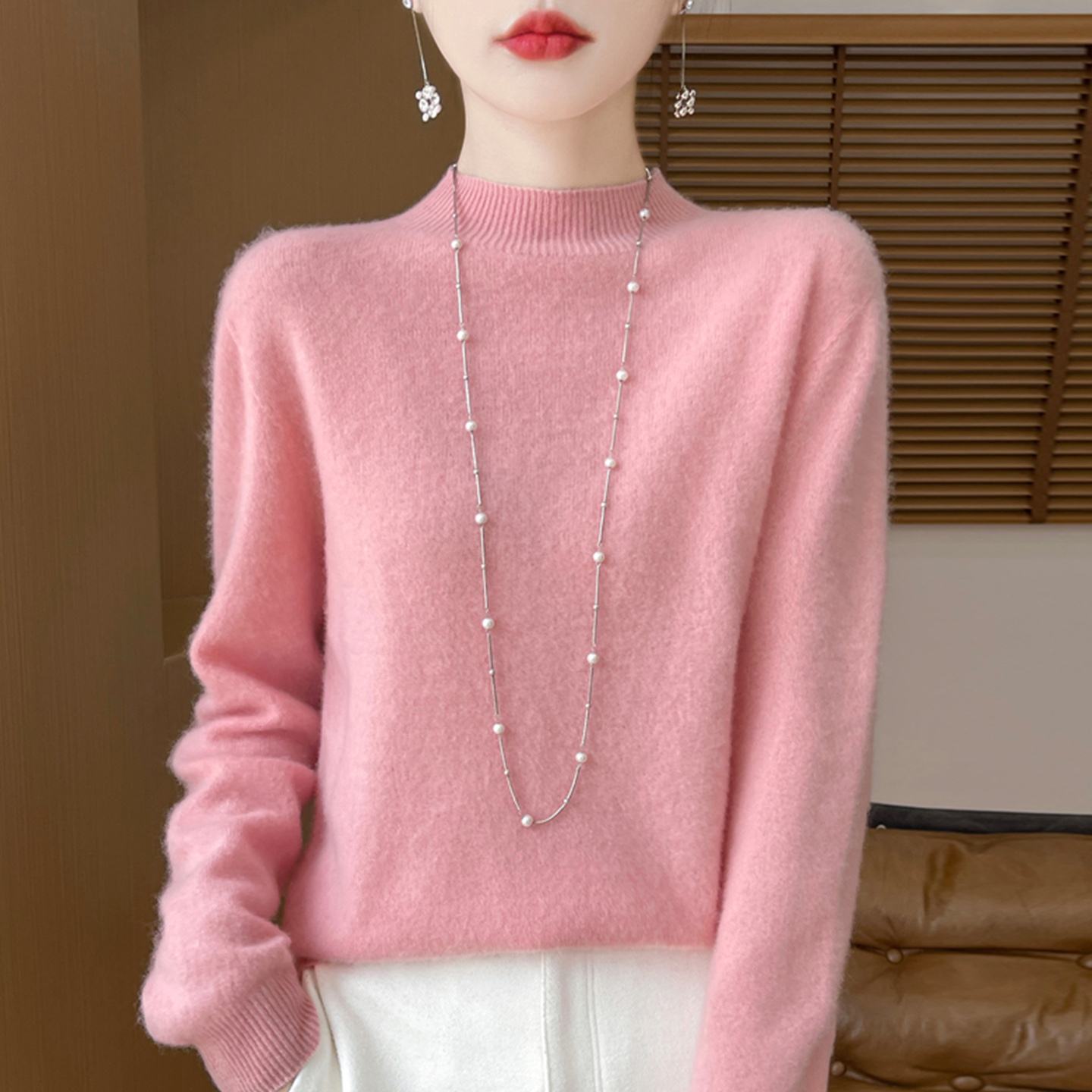 鄂尔多斯市羊毛衫女秋冬半高领宽松套头打底衫纯色内搭羊绒毛衣女