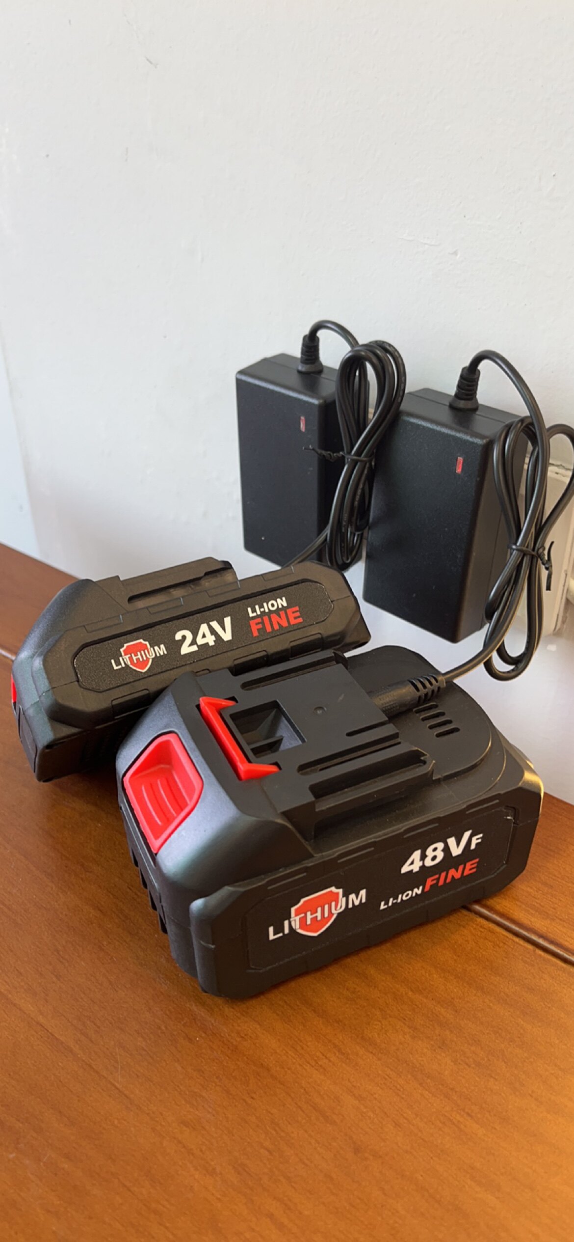 无线洗车水枪21v24v48vf洗车机充电器21V充电器