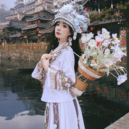 新苗疆少女旅拍服装少数民族苗族表演服饰苗寨摄影演出服套装长裙