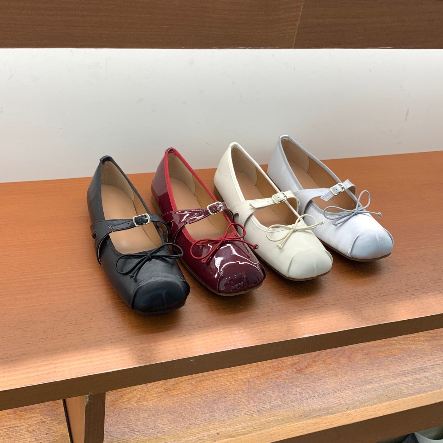 法式仙女风平底温柔晚晚鞋百搭不累脚蝴蝶结缎面方头芭蕾舞单鞋女,女鞋,浅口单鞋,淘宝优惠券,粉丝福利购,淘宝优惠卷