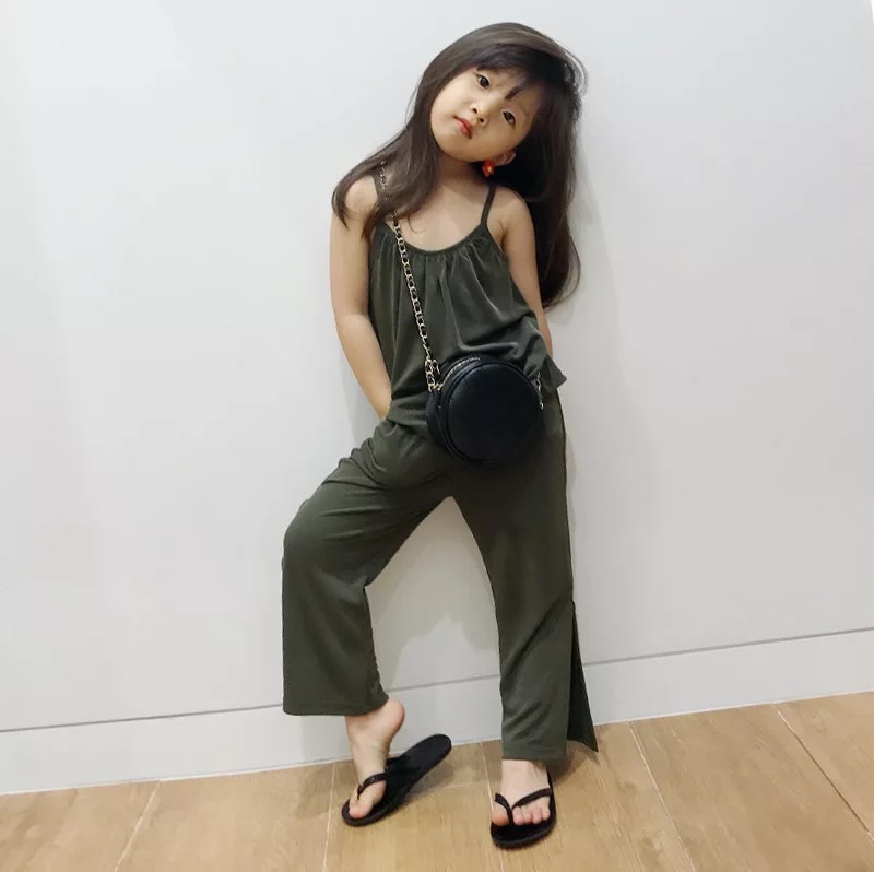韩夏季新款女童气质两件套装铜氨丝吊带上衣＋个性喇叭裤韩版童装
