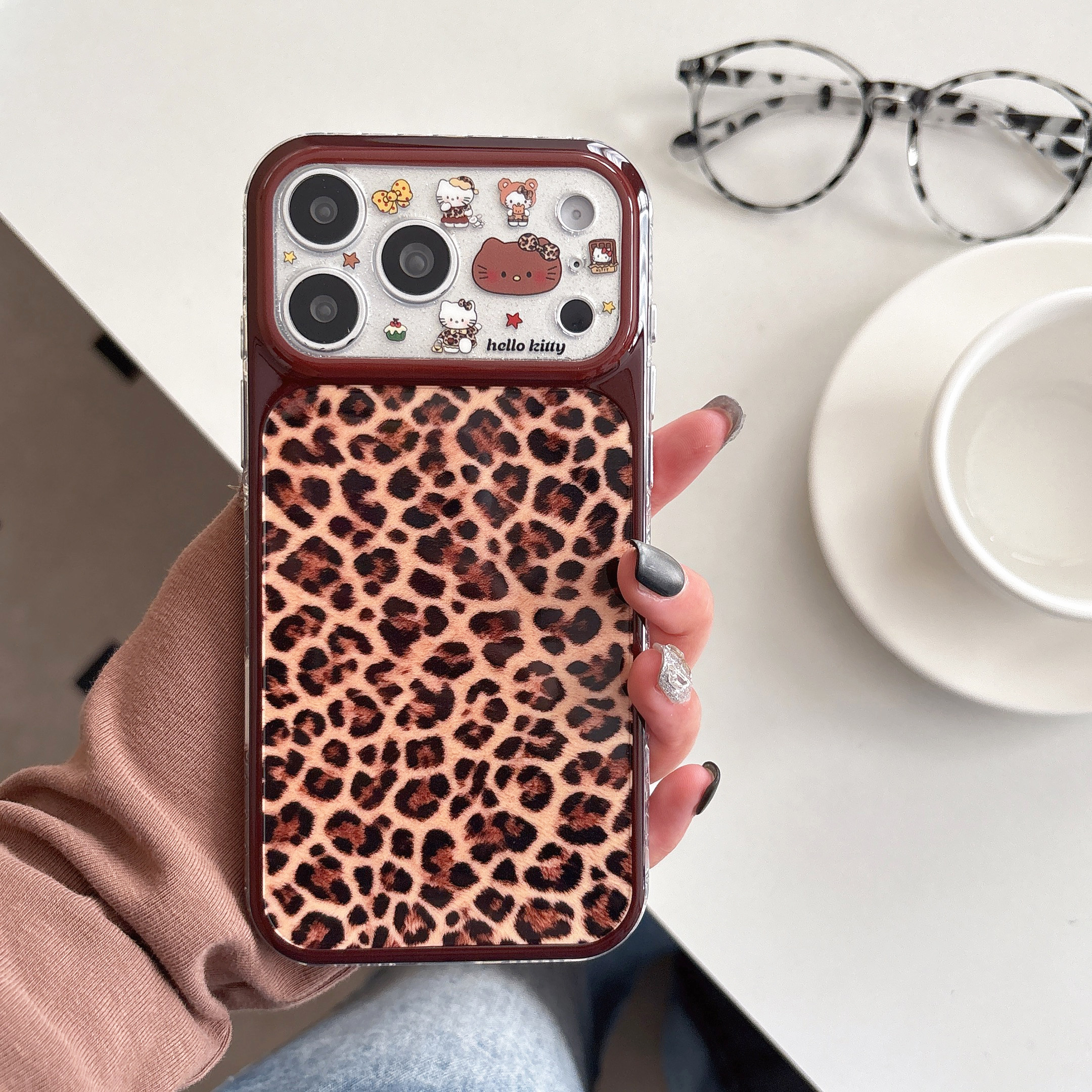 棕色豹纹kitty猫适用iphone秒变苹果17promax小众16pro可爱15女生卡通大视窗精孔全包相机ai键软边气囊手机壳