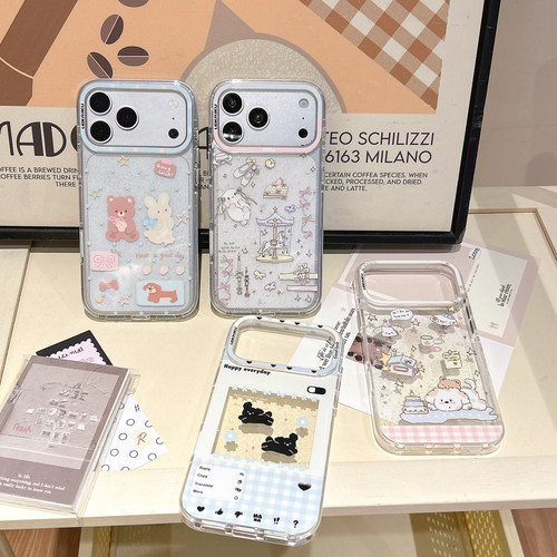 侧颜LEKAIKU旋转木马格纹小黑狗适用iphone18苹果17promax可爱16pro卡通男女全包相机AI金属键双层覆膜手机壳