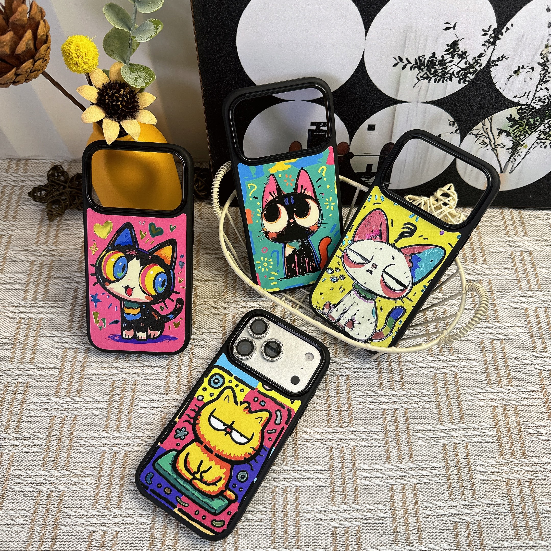个性涂鸦怪诞小猫咪适用iphone17苹果16promax小众15plus时尚14磁吸13男女12潮流神甲内绒全包相机ai键手机壳