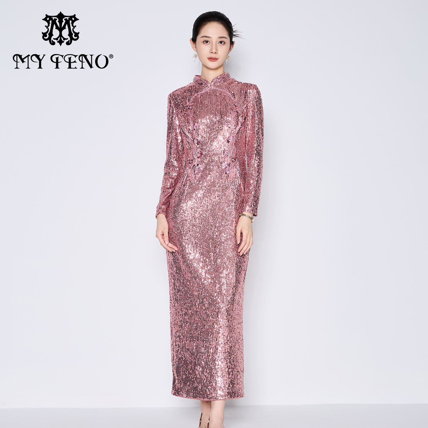 马天奴粉色长款珠片旗袍礼服裙