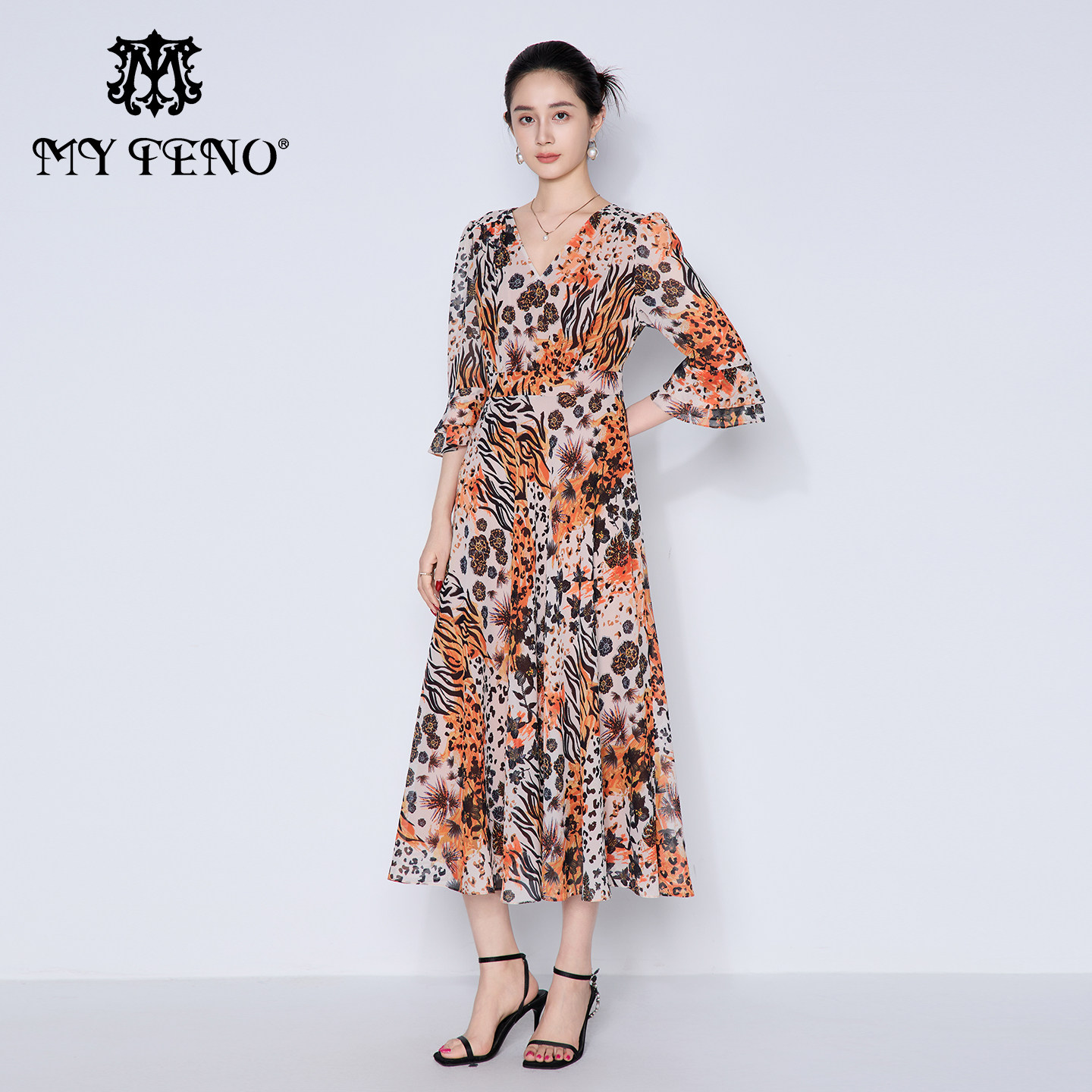 专柜正品马天奴2025夏季新款橘色印花连衣裙子V领喇叭袖收腰长裙