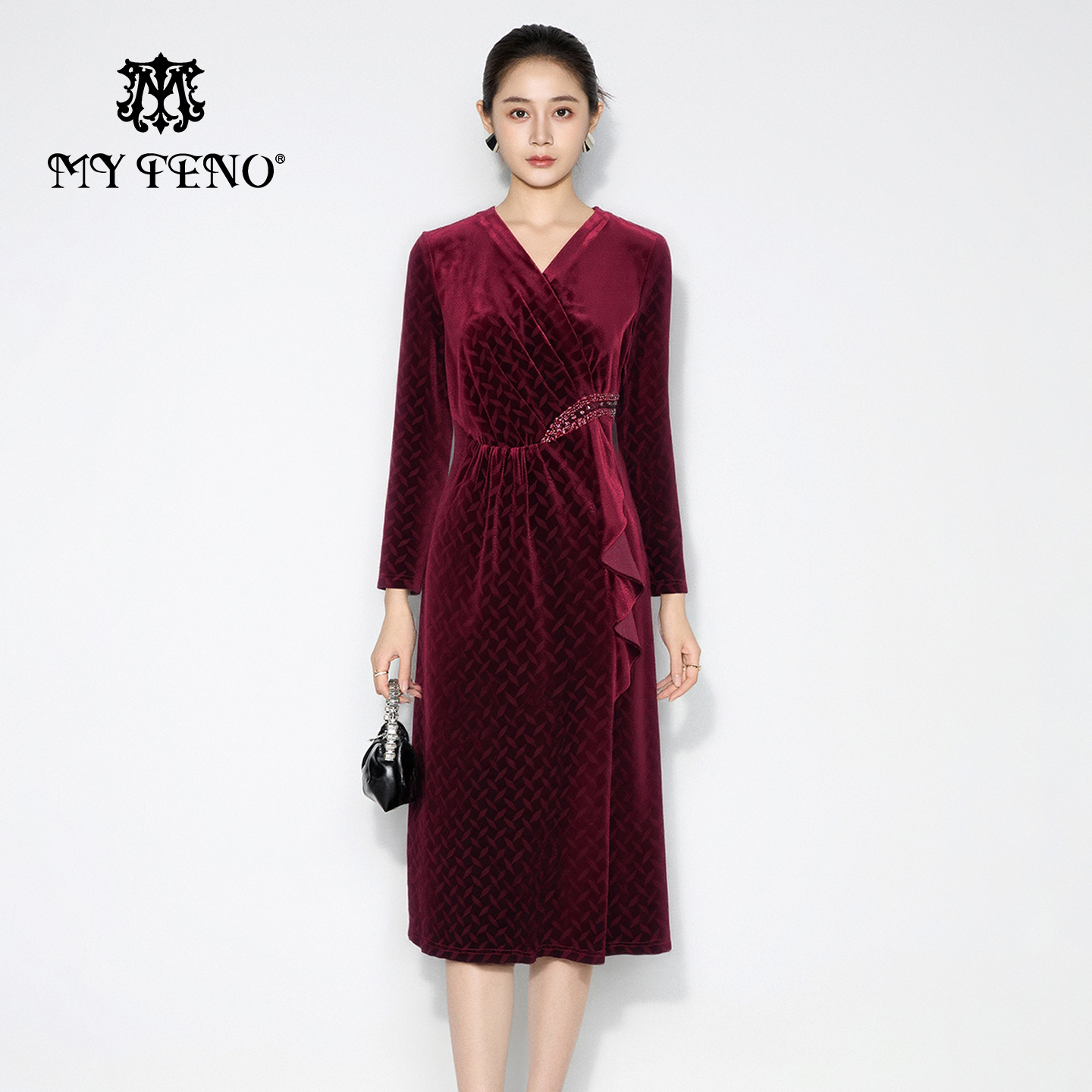 马天奴红色丝绒收腰钉珠连衣裙