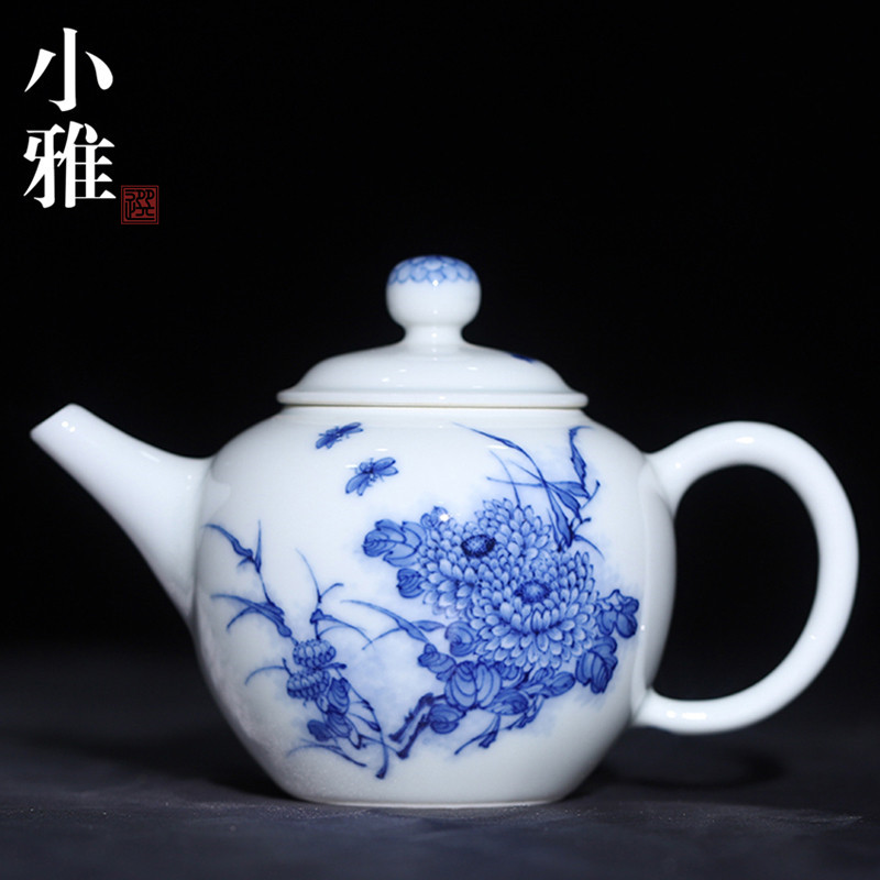 小雅青花阮定荣采蜜图全手工茶壶