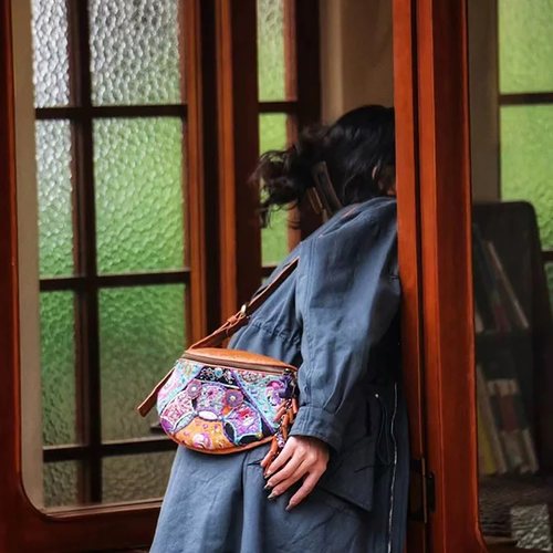 观抒闲原创经典系列长期主义弧形月牙饺子牛角包辫绣单肩斜挎胸包