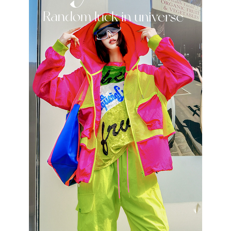 YHAY玫红休闲外套春夏新款彩色拉链潮牌连帽宽松运动防晒衣夹克女