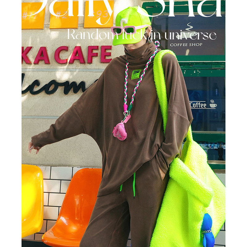 YHAY咖啡彩色蝙蝠袖高领加绒T恤秋冬新款字母贴布堆堆领打底衫女,女装/女士精品,T恤,淘宝优惠券,粉丝福利购,淘宝优惠卷