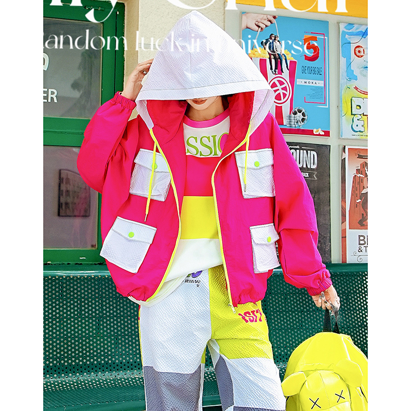 红白撞色拼接连帽休闲夹克外套女