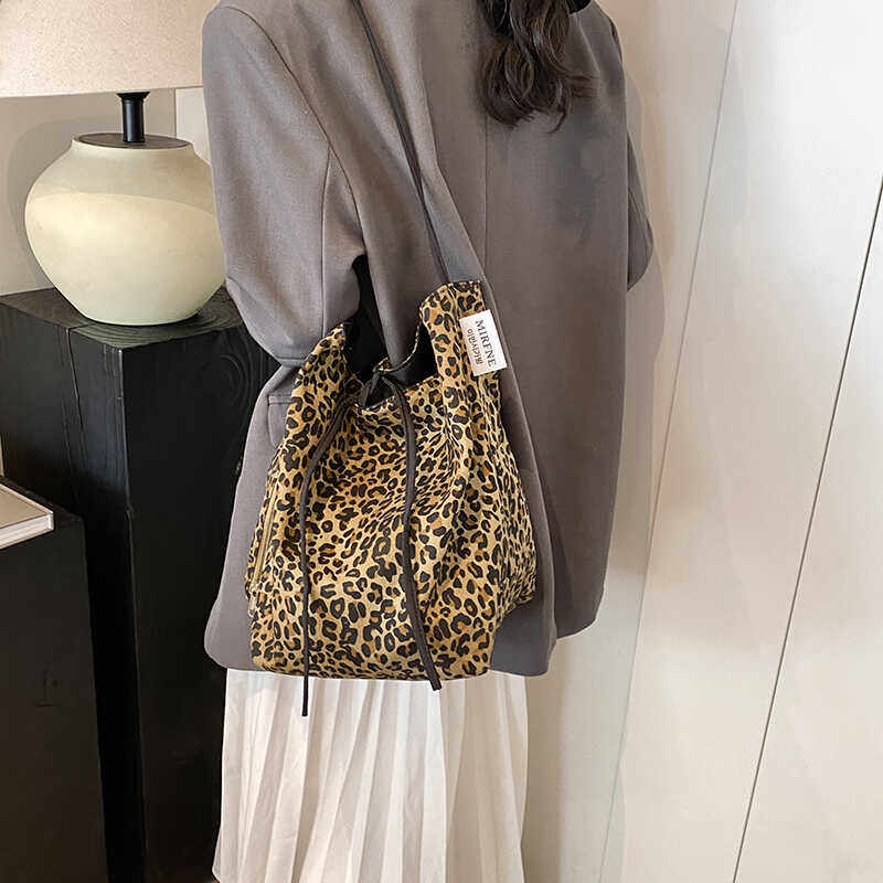 豹纹帆布水桶包女2024秋冬新款复古通勤子母包洋气抽绳腋下托特包,箱包皮具/热销女包/男包,水桶包,淘宝优惠券,粉丝福利购,淘宝优惠卷