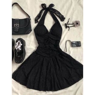 气质千金黑色蓬蓬裙2026夏季新款挂脖连衣裙性感露背气质名媛风