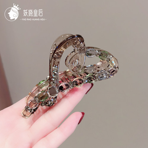 高级感设计爱心水钻发夹女2025高端水晶后脑勺盘发抓夹百搭鲨鱼夹