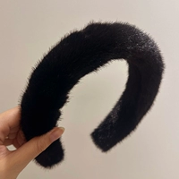 Черный плюш