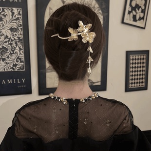 金属蝴蝶流苏盘发一字扭扭夹2025新款高级感花朵发夹青蛙扣盘发器