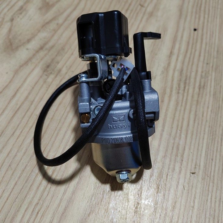 汽油发电机配件华益168 170 2kw增程器变频机化油器 单步进 4插孔 - 实物图