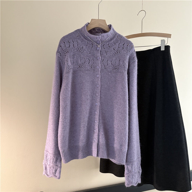 韩国订单秋冬高领排扣钩花镂空开衫女显瘦宽松浣熊绒针织叠穿上衣