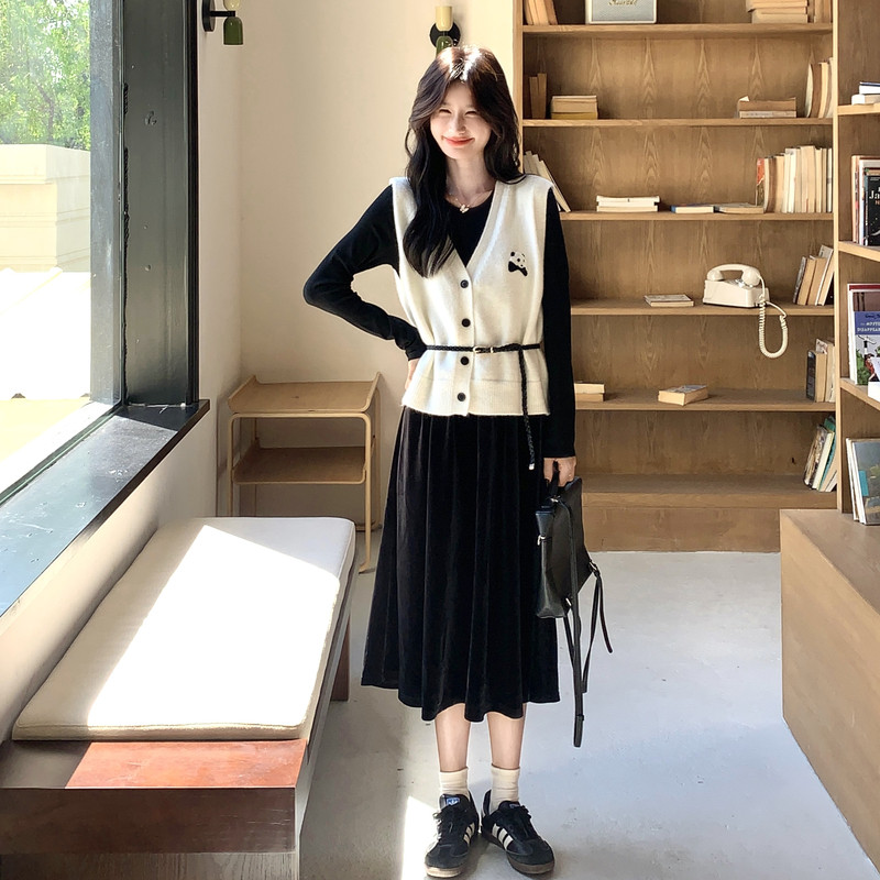 设计感秋冬时尚套装女显瘦针织马甲背心长袖打底连衣裙叠穿两件套