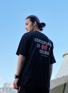 SKALUTE字母印花全棉宽松短袖T恤黑色 滑板无罪 回到街头DT048