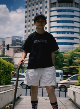 SKALUTE儿童滑板童装2020夏季反光LOGO字母印花黑色全棉T恤K06