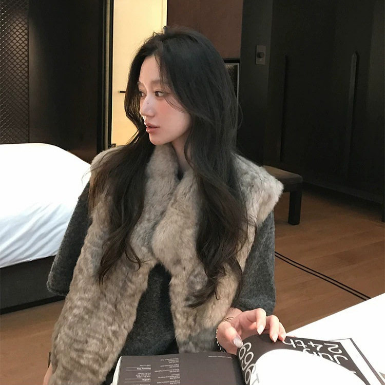 实拍新款兔毛皮毛一体马甲女短款背心外套显瘦时髦真毛皮草立领