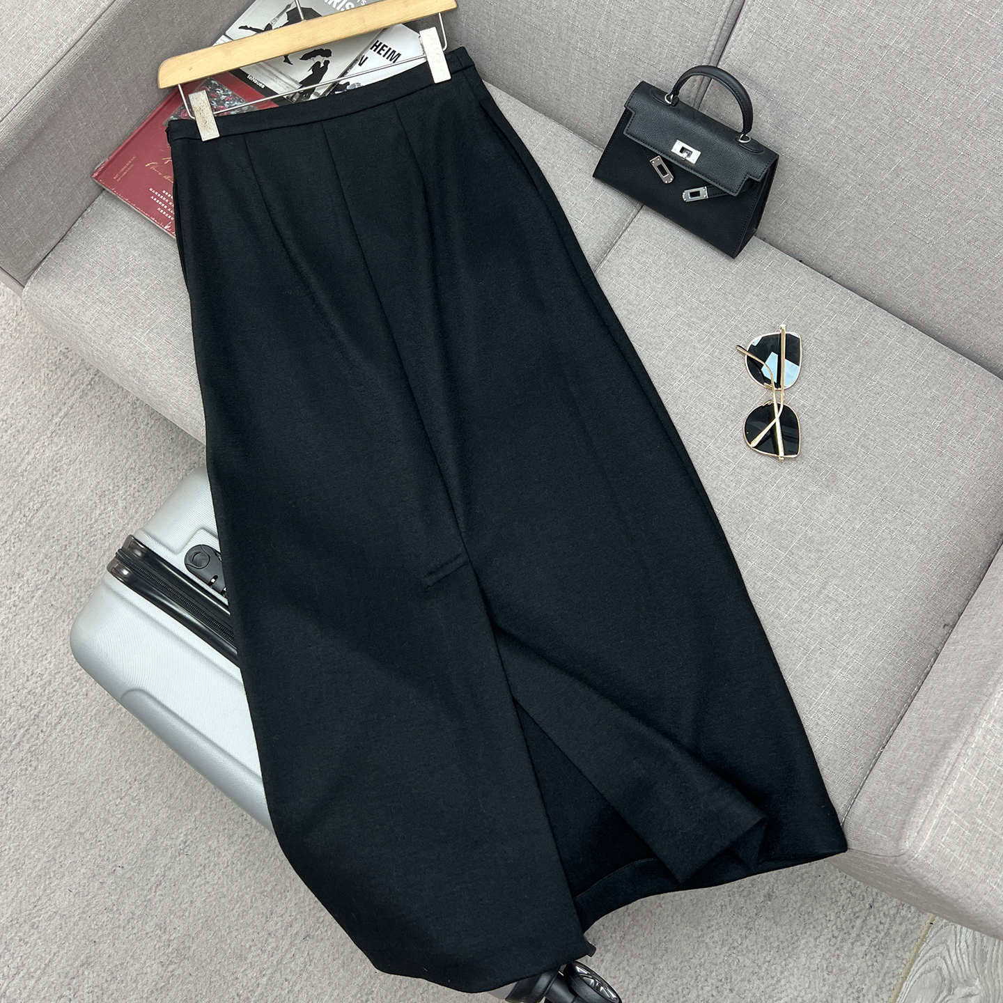 羊毛极简风高腰半身裙黑色后开叉