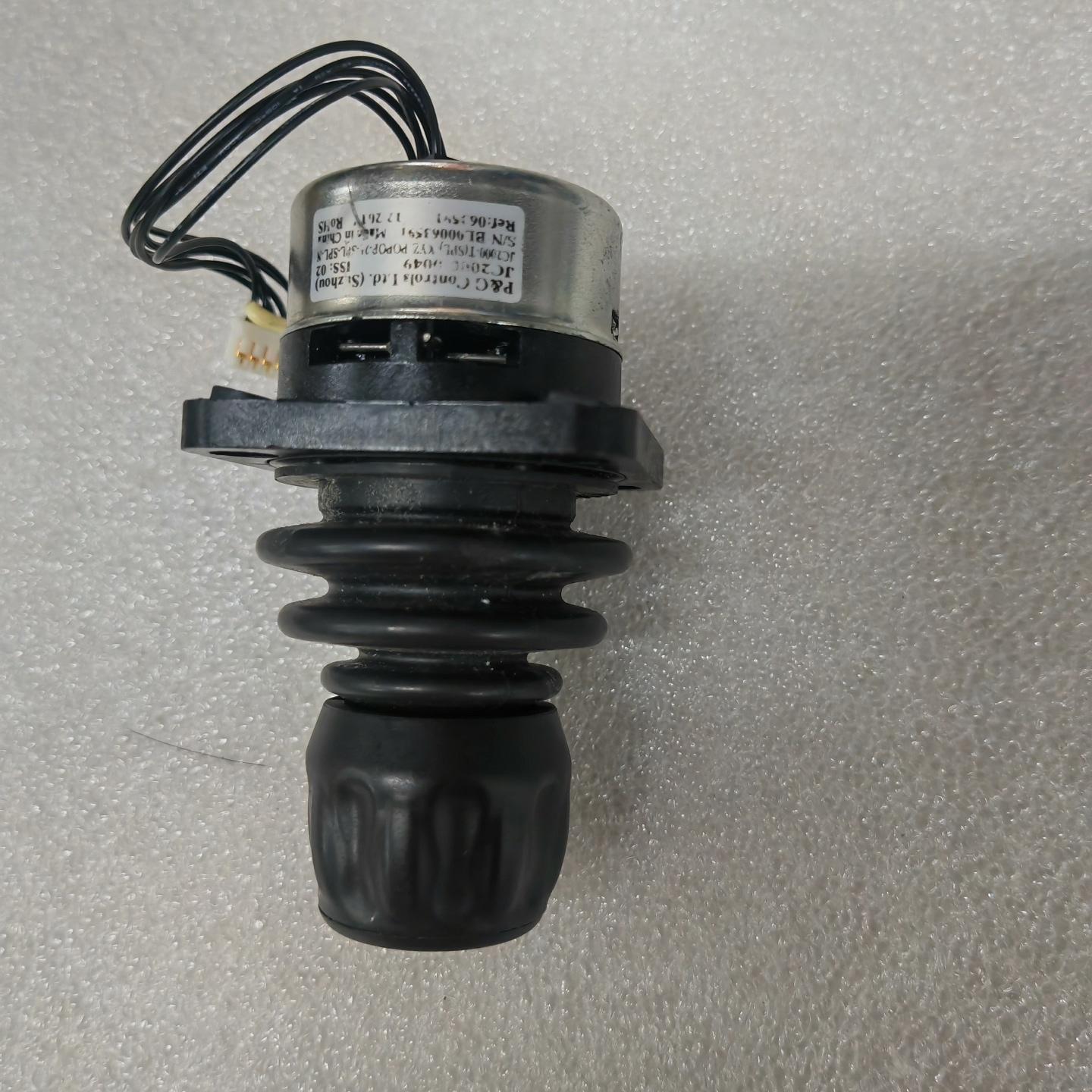3HAC028357-026 示教器摇杆 ABB机器人配件议价维修