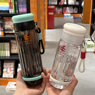 儿童夏季简约水杯提绳便携男女小学生外出随手杯运动大容量塑料杯