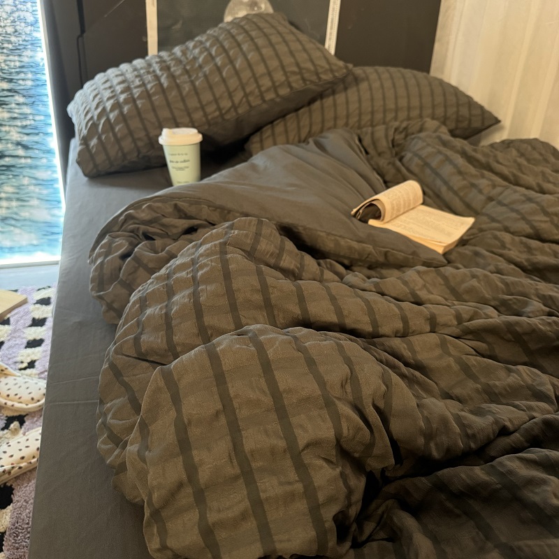 简约高级感纯灰色泡泡纱床上四件套柔软裸睡纯色被套床单人三件套