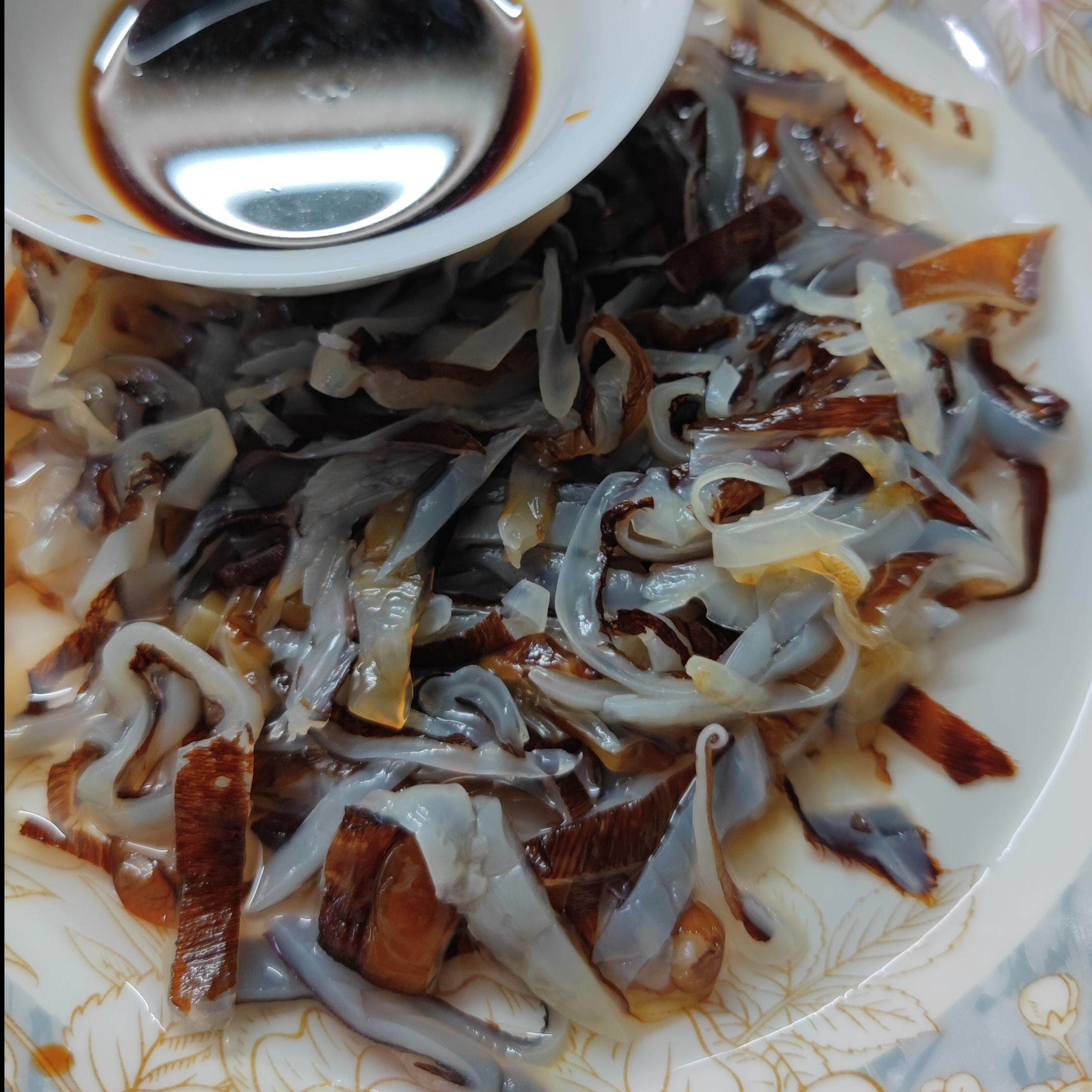 开胃爽口海蜇红丝，红太阳海蜇丝已切，温州特产爽脆可口美味营养