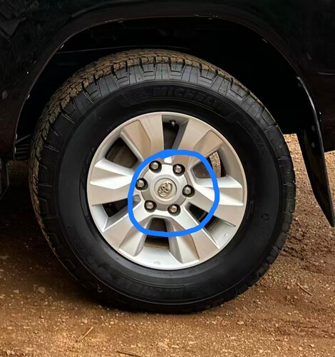 丰田穿越者Fortuner18年海拉克斯轮毂盖车轮胎中心盖标帽轴头盖