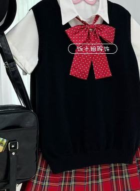 校供感JK制服穿搭V领针织黑色马甲背心早秋基础款衣短袖上衣套装