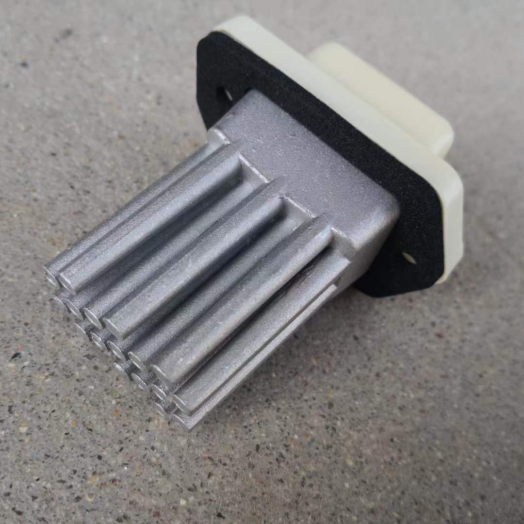 适用于吉利熊猫鼓风机电阻敏调速电阻三个插头汽车空调暖风机电阻