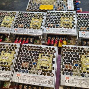 明纬LRS5024明纬电源50W24V2.2A有7个议价