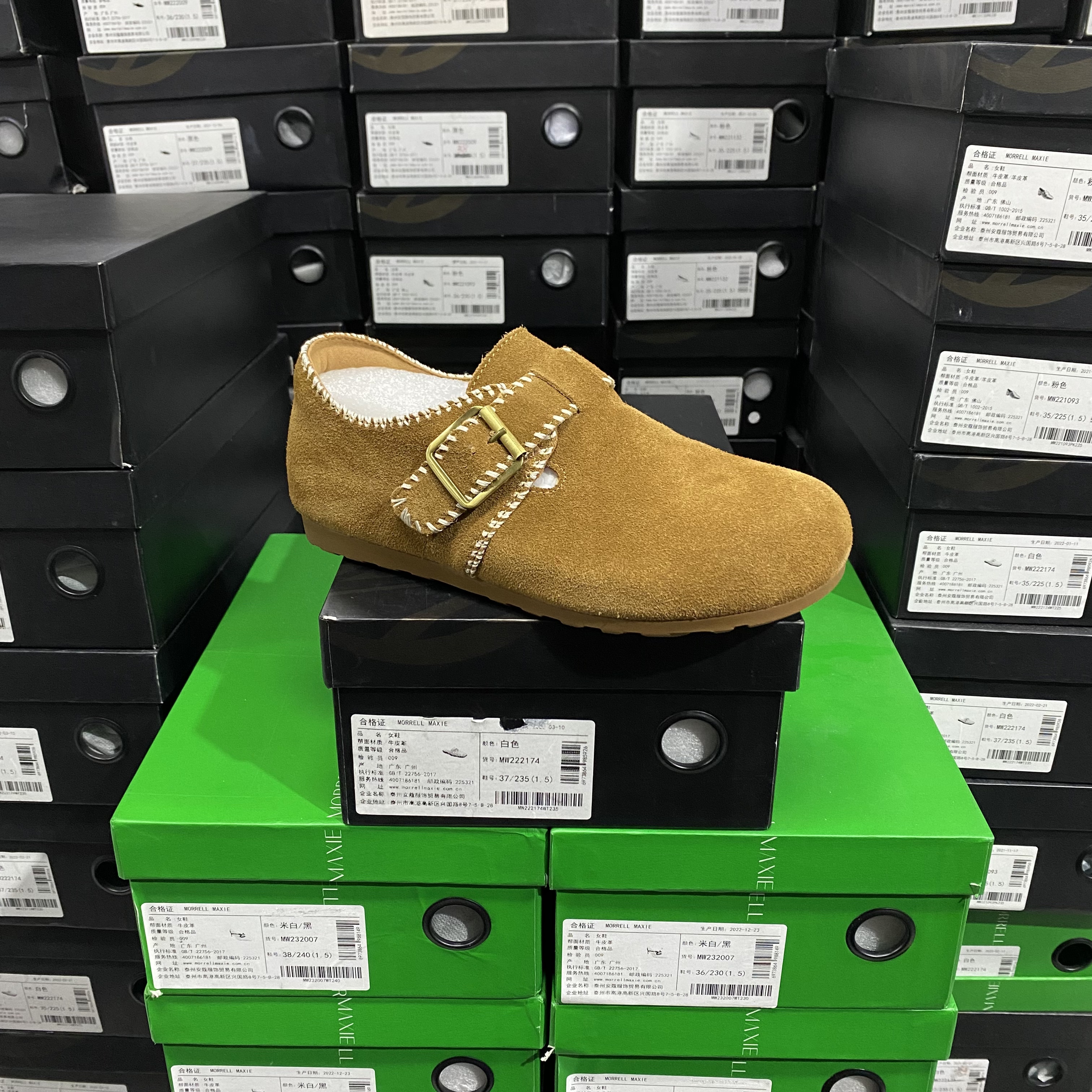 实体专柜意大利设计师轻奢品牌牛反绒魔术贴平底单鞋8265驼色