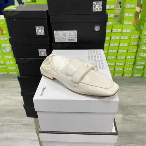 意大利专柜正品E羊皮平底单鞋8812米白色
